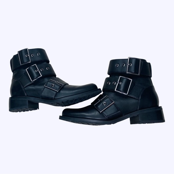 Blondo Shoes - Blondo Black Waterproof Ankle Boots‼️